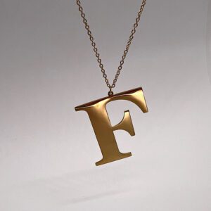 Lant otel inoxidabil litera F pentru iubittoarele de bijuterii de calitate!